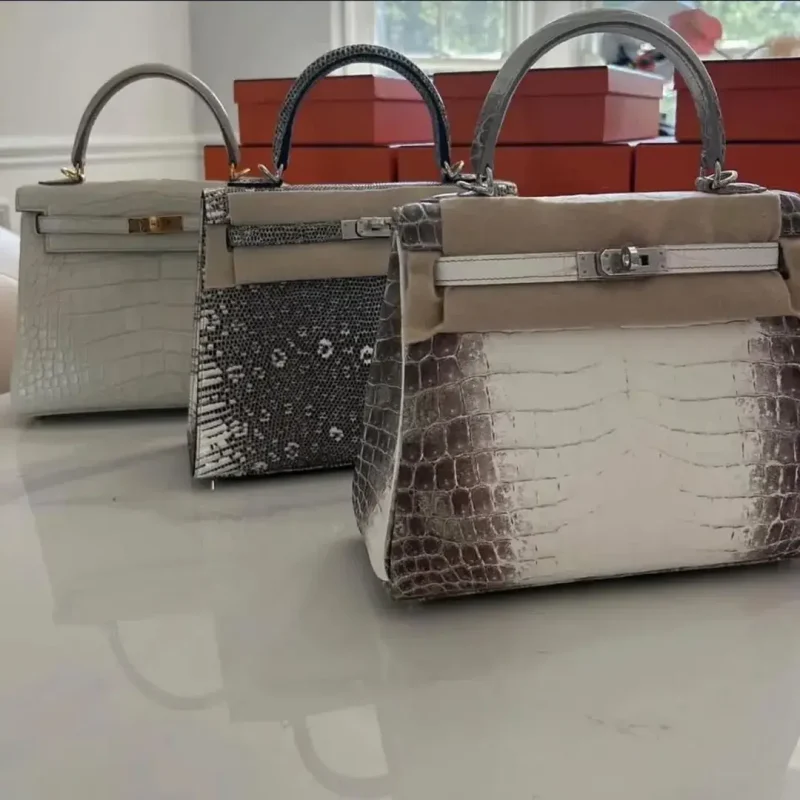 Luxury bags 110